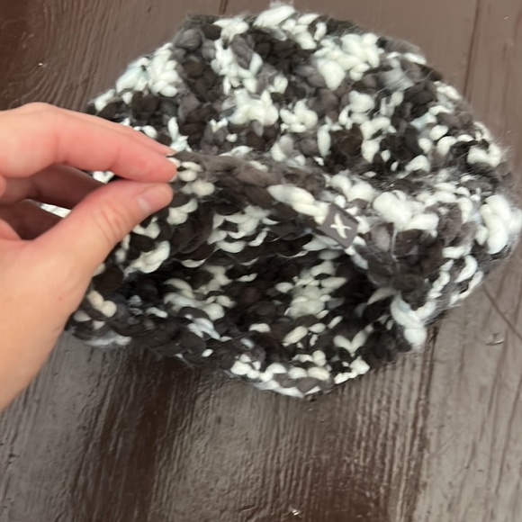 Eddie Bauer beanie - Picture 2 of 4